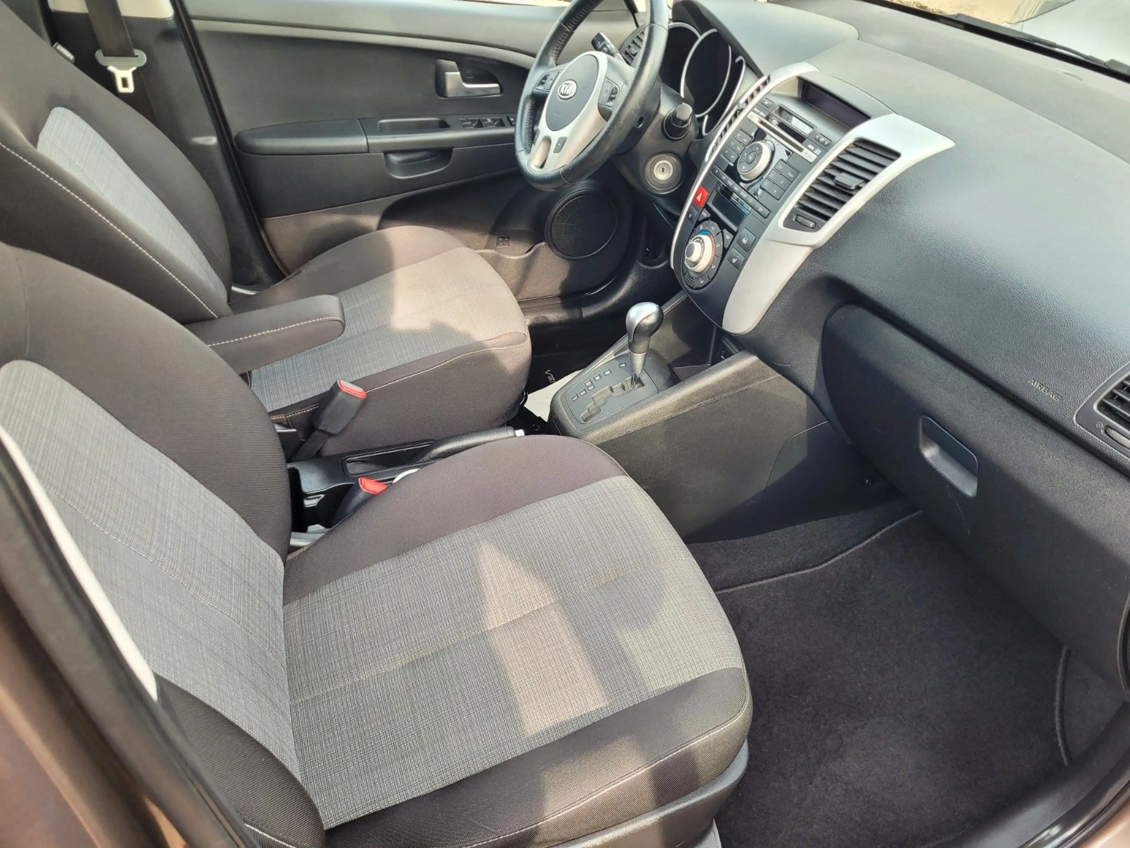 Kia Venga Spirit*PANORAMA*SCHECKHEFT*TOP AUSSTATTUNG — photo 15