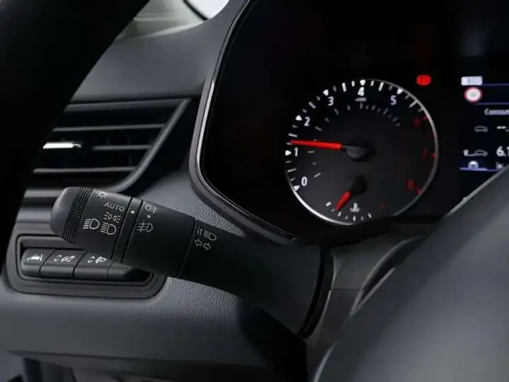 Renault Clio 2022, foto 16