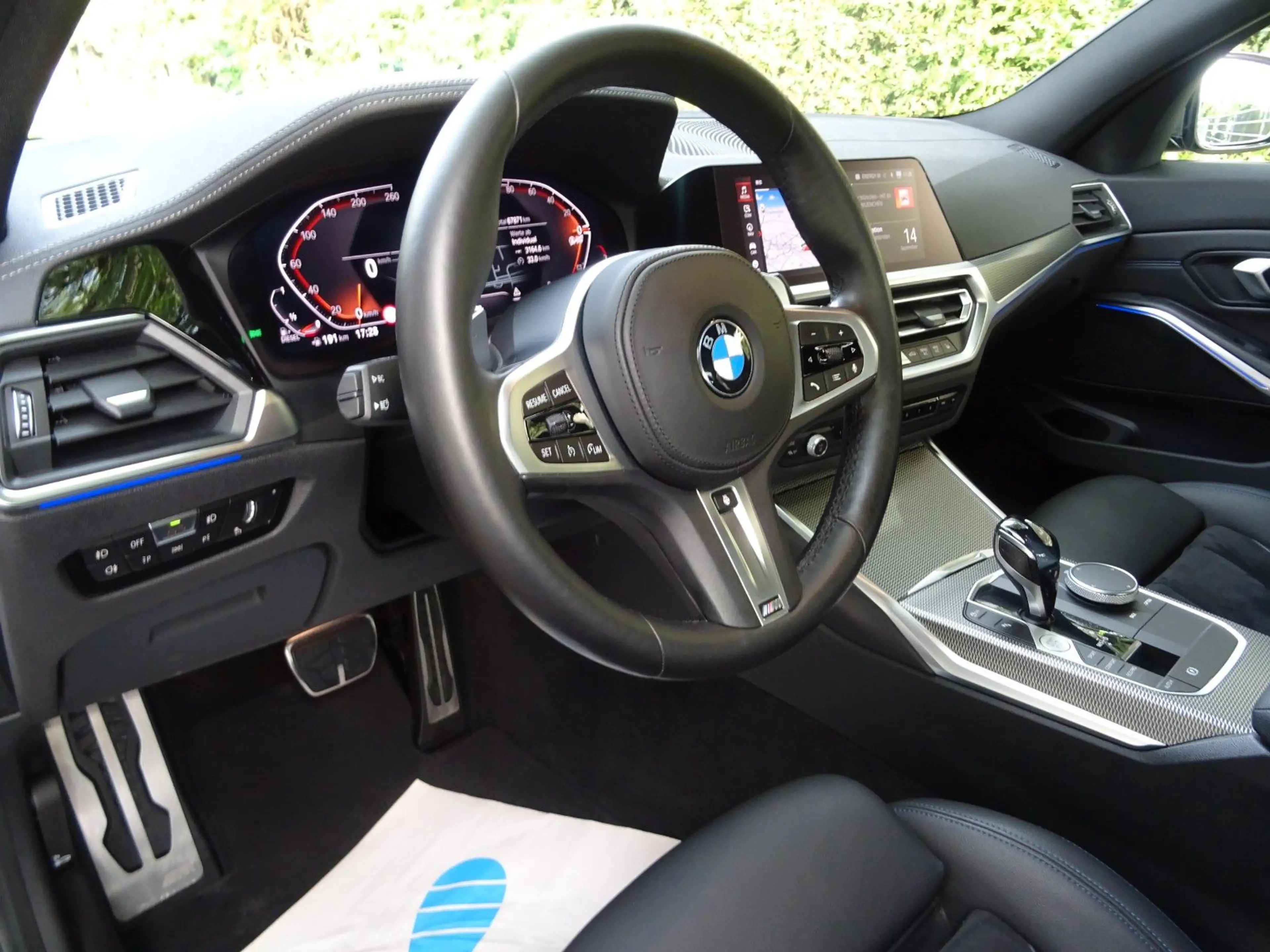 BMW 320 d M-Sport Laser HUD Kamera Keyle Totw. Standh — photo 9