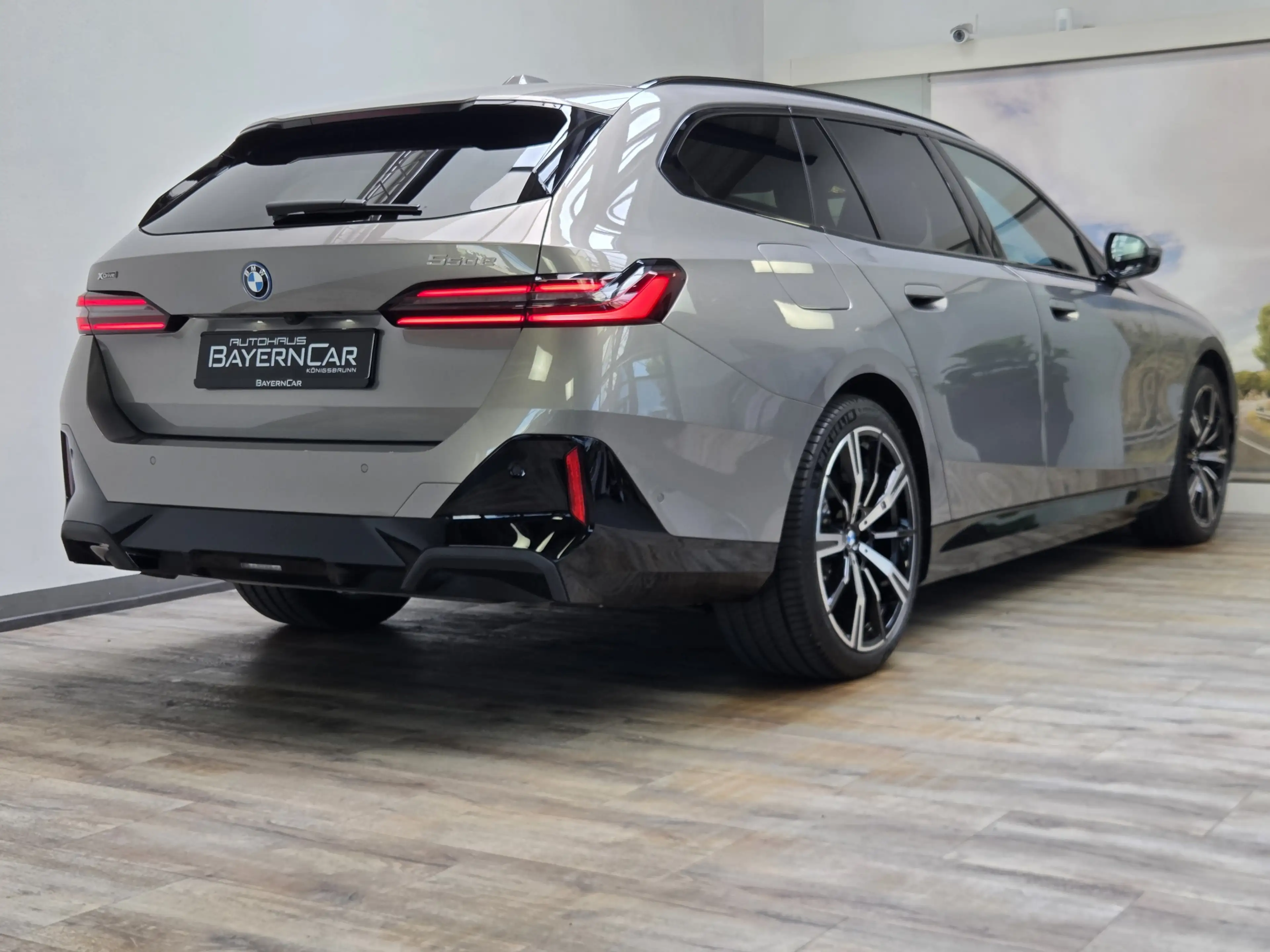 BMW 550 xDr M Sport Pro B&W 20Zoll AHK Sitzlüftung — photo 6