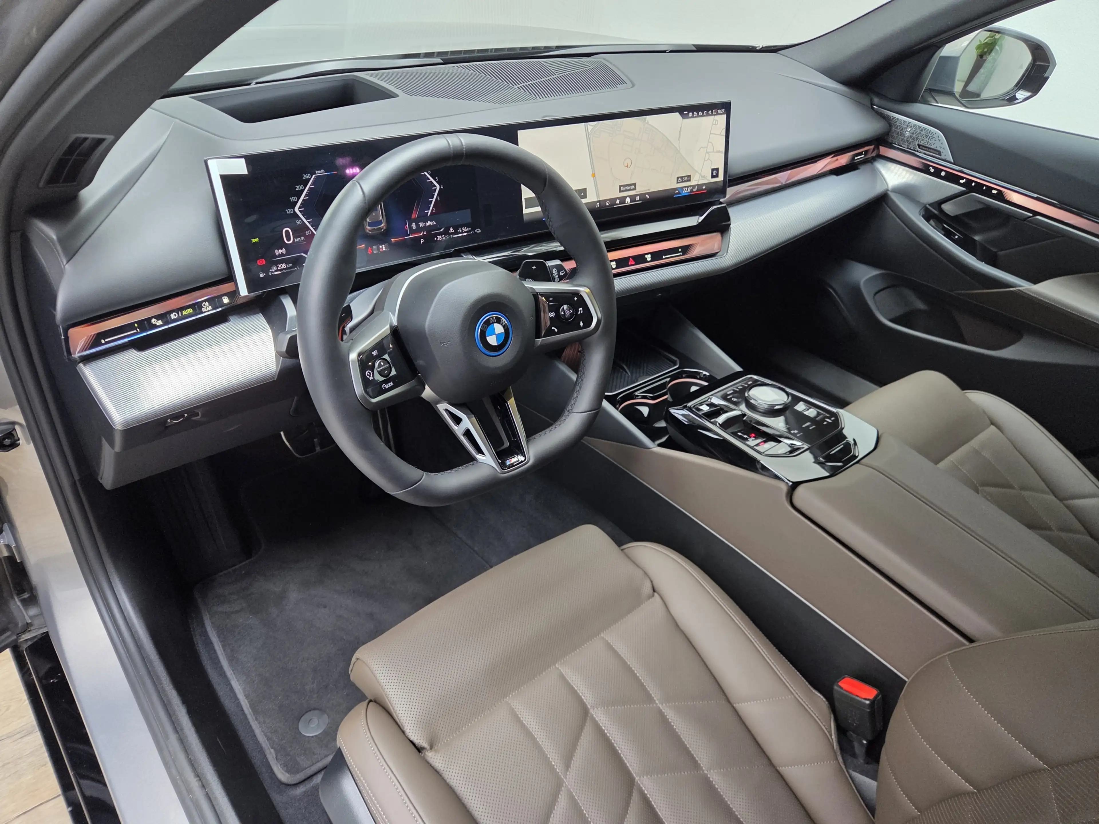 BMW 550 xDr M Sport Pro B&W 20Zoll AHK Sitzlüftung — photo 8