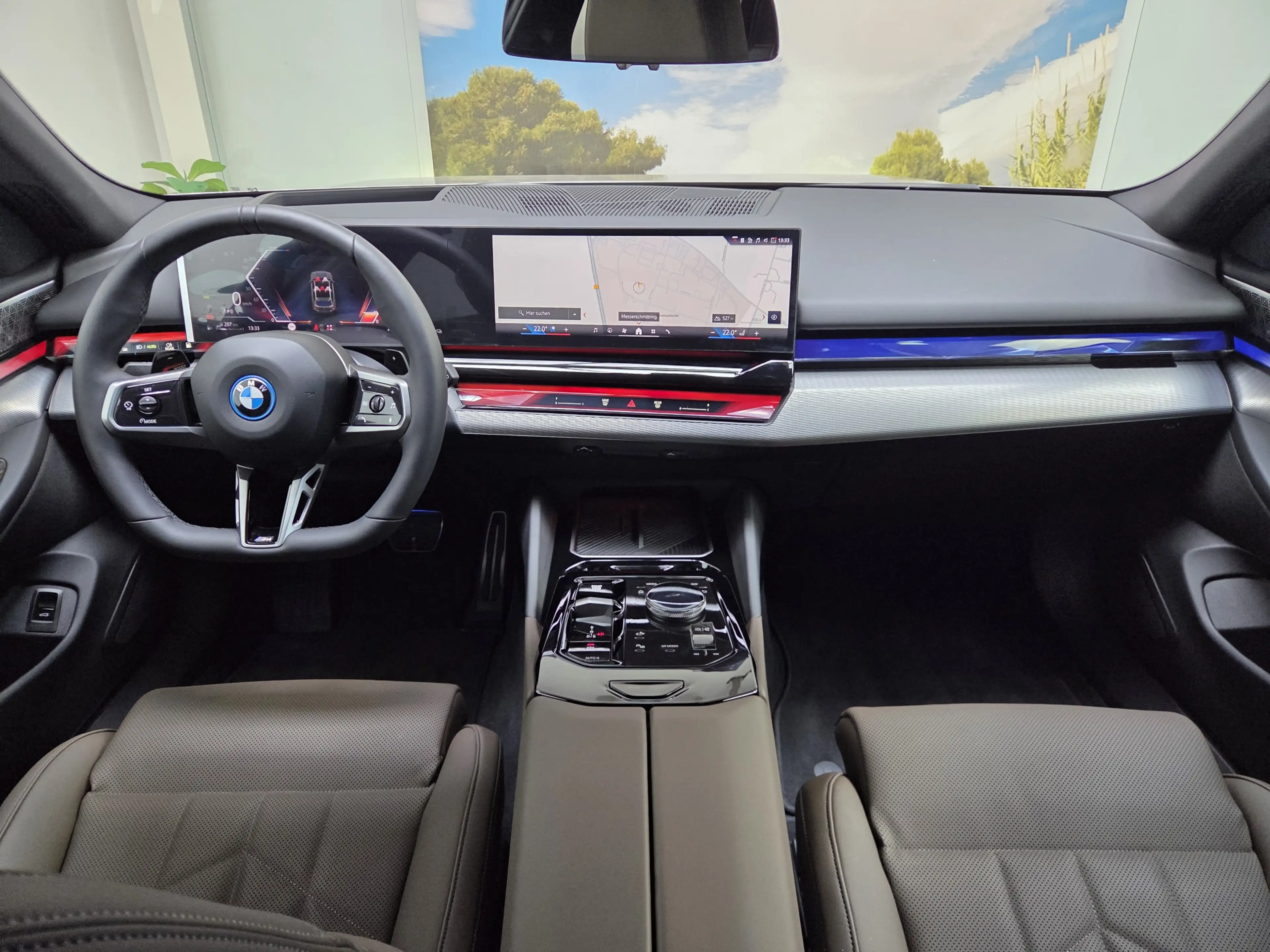 BMW 550 xDr M Sport Pro B&W 20Zoll AHK Sitzlüftung — photo 7