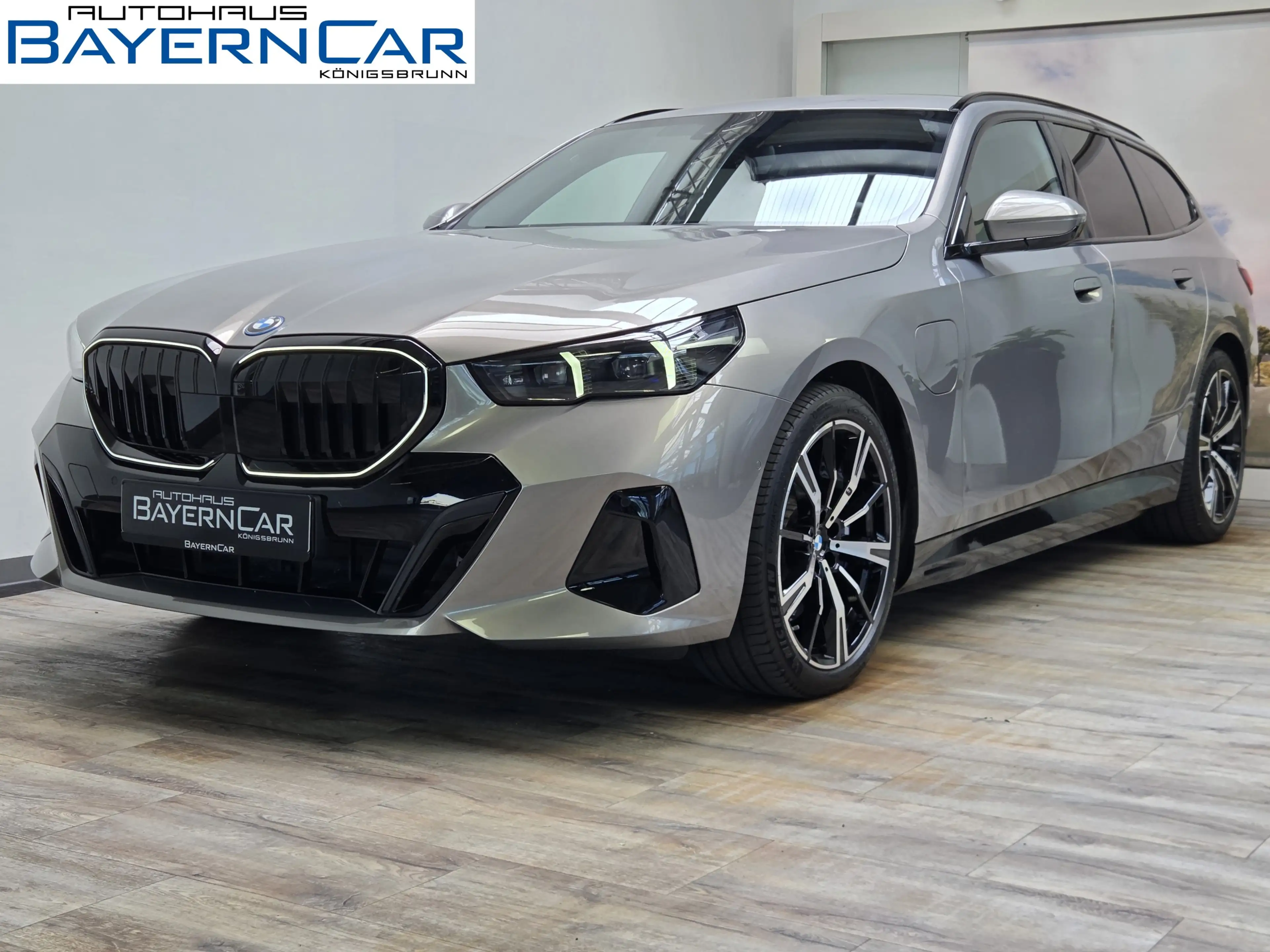 BMW 550 xDr M Sport Pro B&W 20Zoll AHK Sitzlüftung