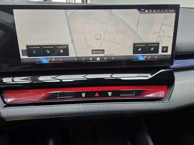 BMW 5 Series view 12