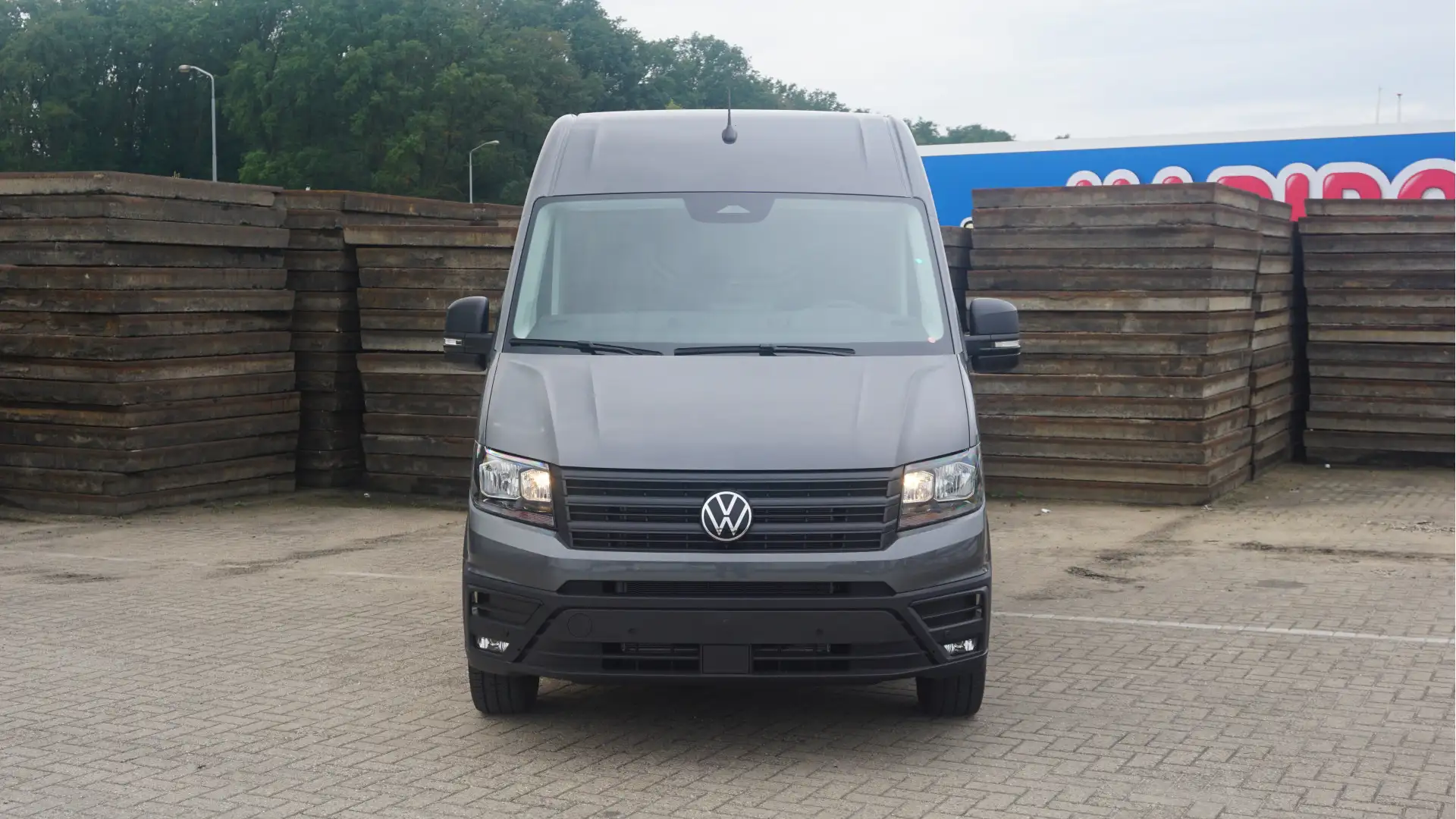 Volkswagen Crafter 35 2.0 TDI 140PK L3H3 Highline, Modeljaar 2025, Na Gris - 2