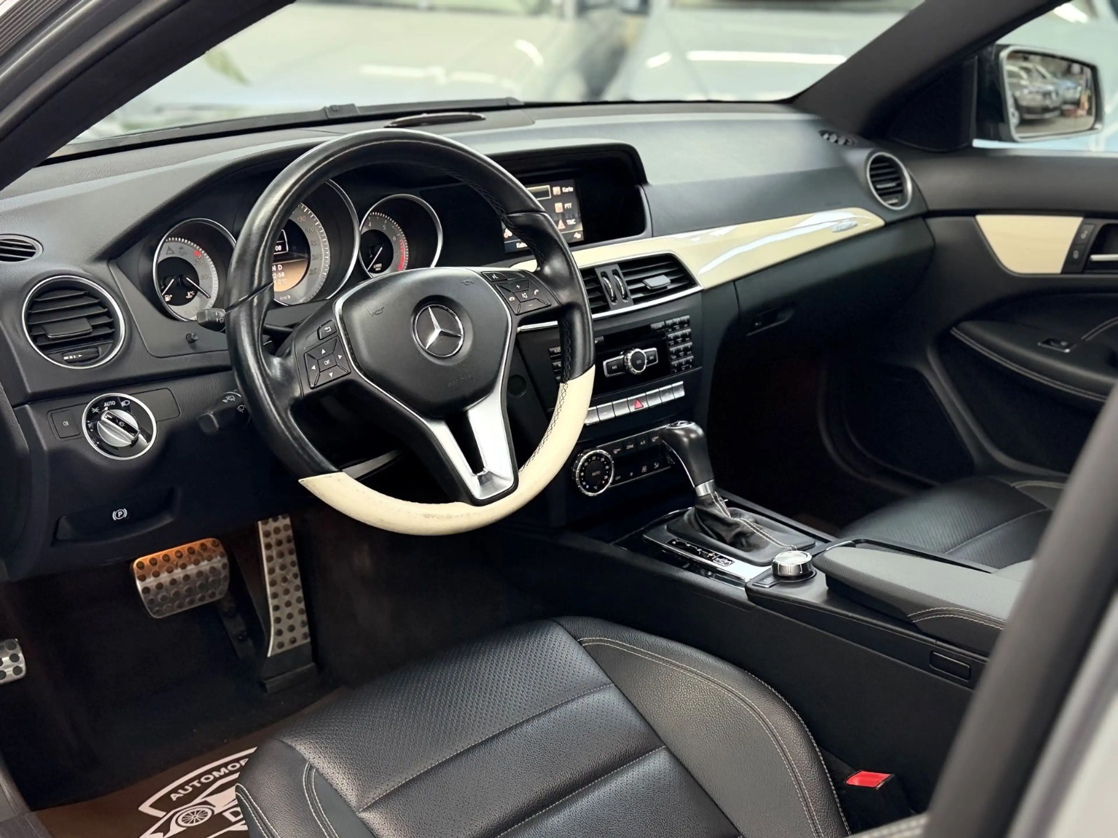 Mercedes-Benz C 350 COUPE |EDITION 1 — photo 10