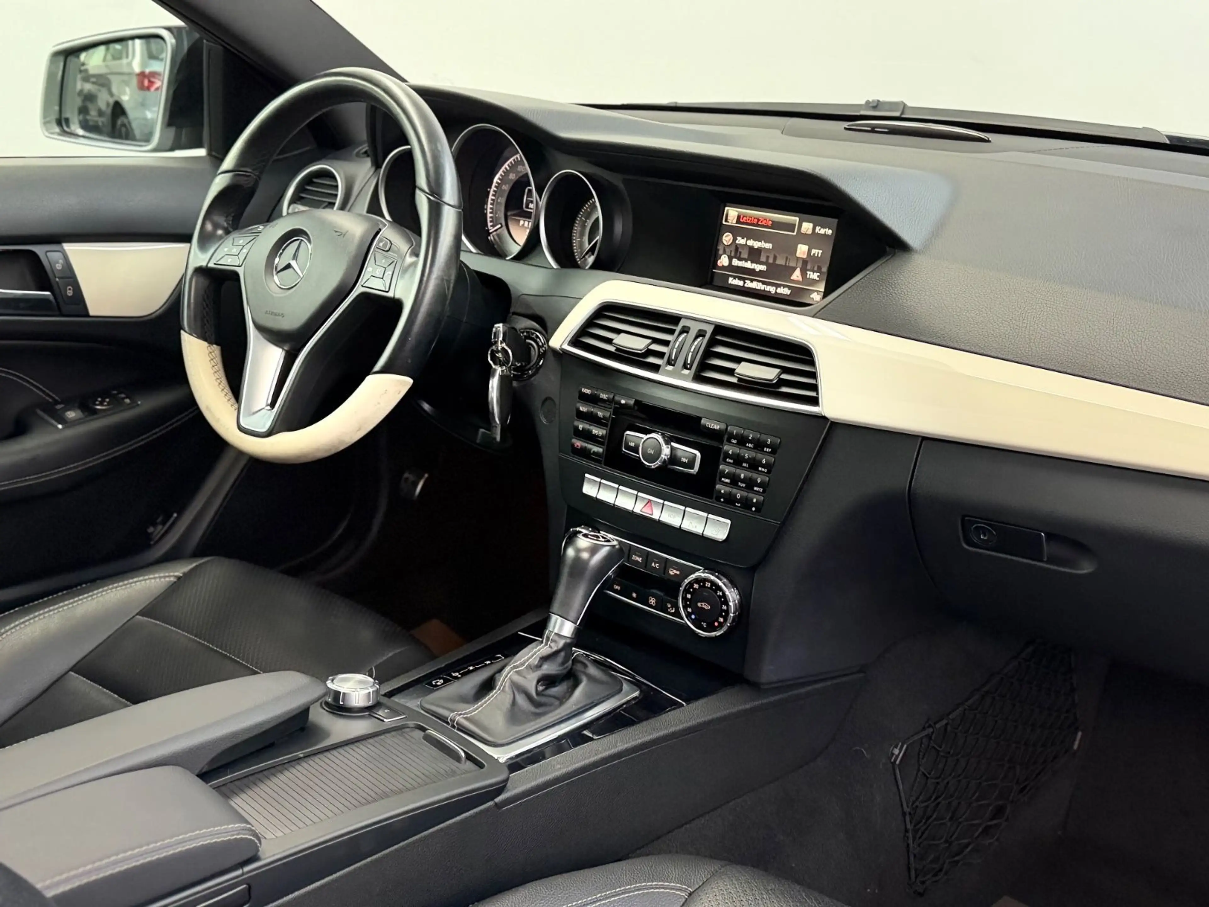Mercedes-Benz C 350 COUPE |EDITION 1 — photo 14