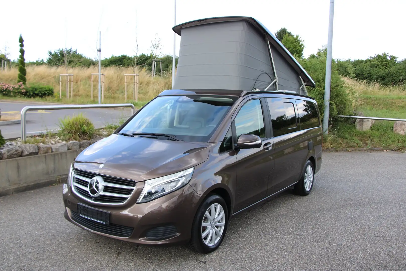 Mercedes-Benz Marco Polo V 250 Marco Polo Edition *Küche* 4-Matic 5-Sitz Marrón - 1