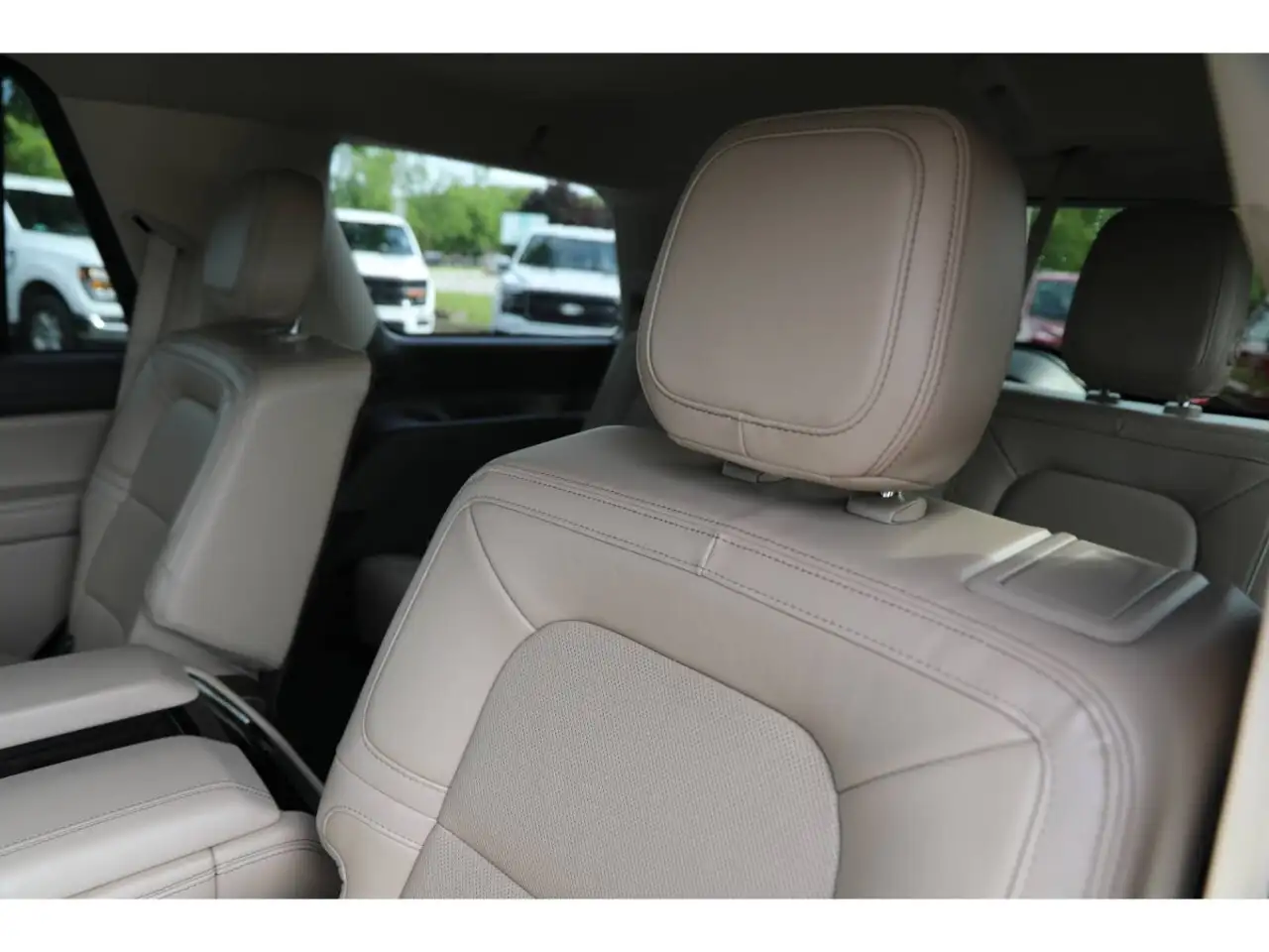 Lincoln Navigator photo Lincoln Navigator