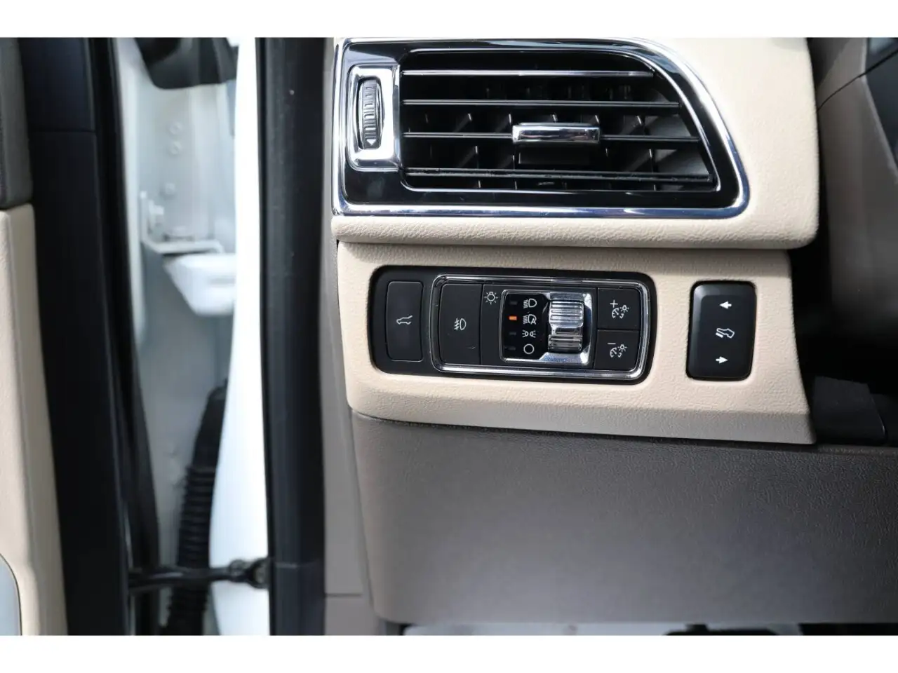 Lincoln Navigator photo Lincoln Navigator