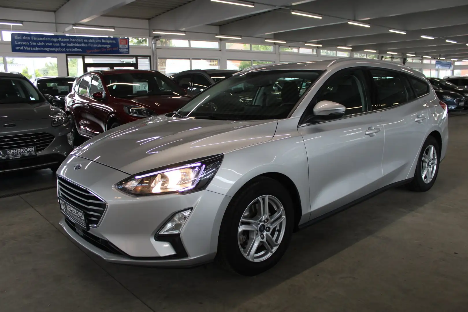 Ford Focus Turnier Aut. COOL&CONNECT AHK ACC WinterPaket uvm. Plateado - 2