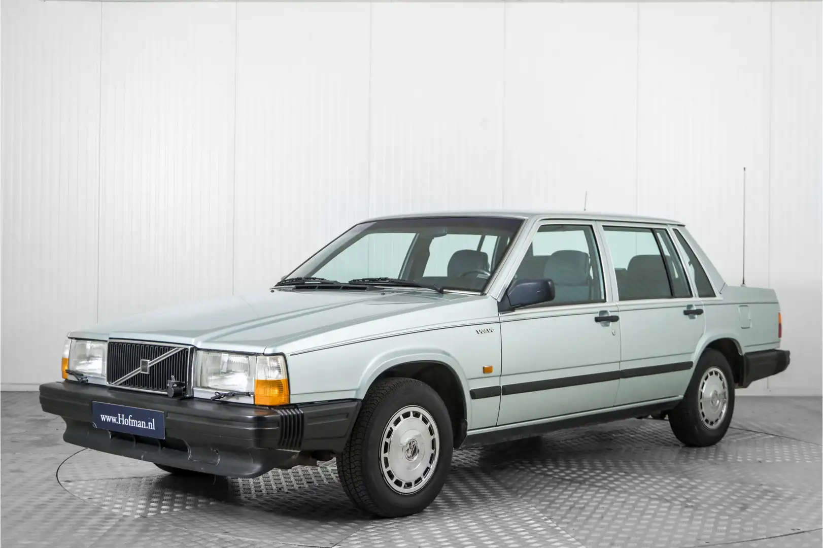 Volvo 740 2.3 GL Gris - 1