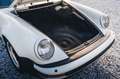 Porsche 930 Turbo 3.3 / Grand Prix White / Heated Seats / Pano Wit - thumbnail 29