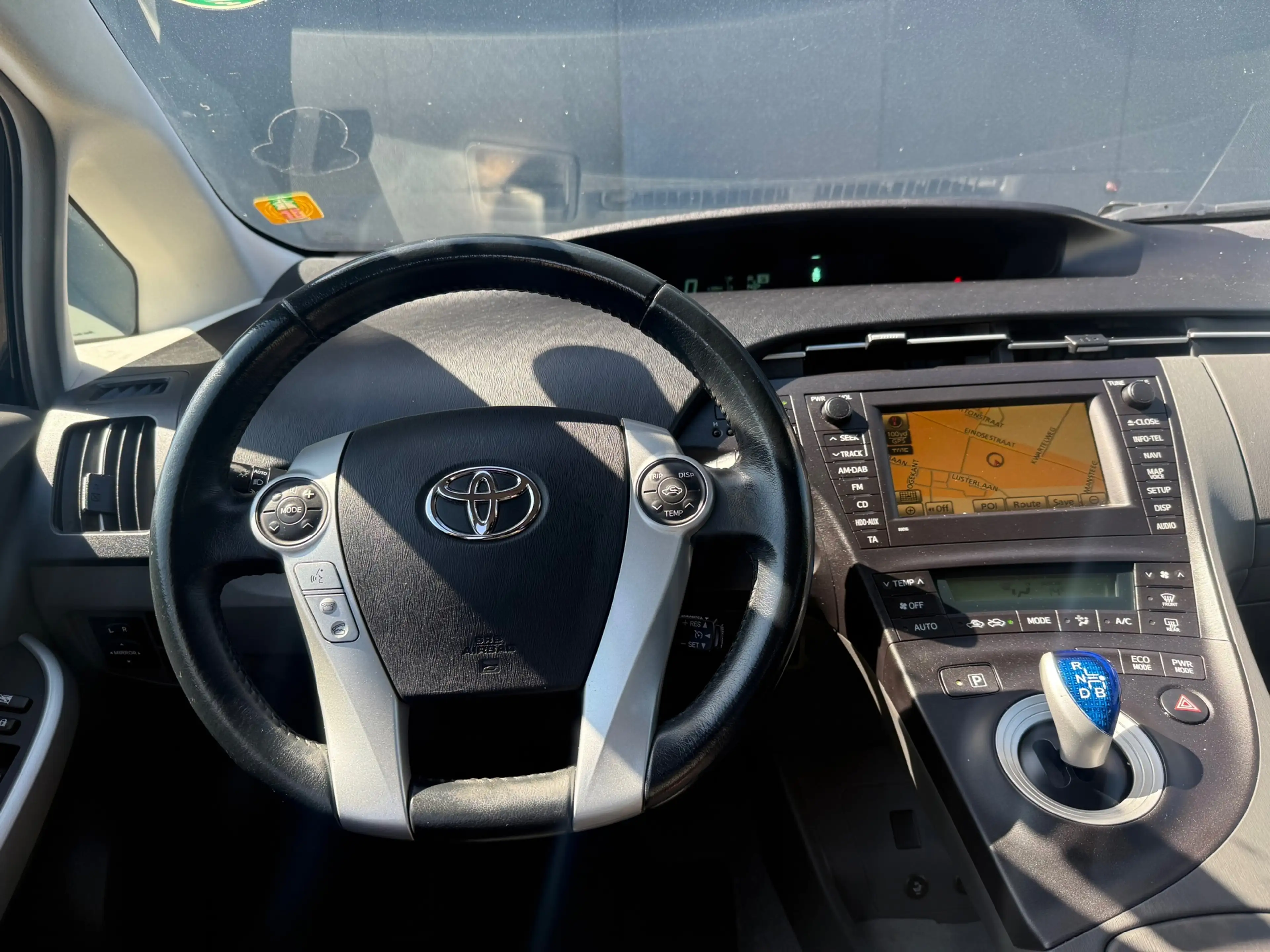 Toyota Prius 1.8 Dynamic — photo 14