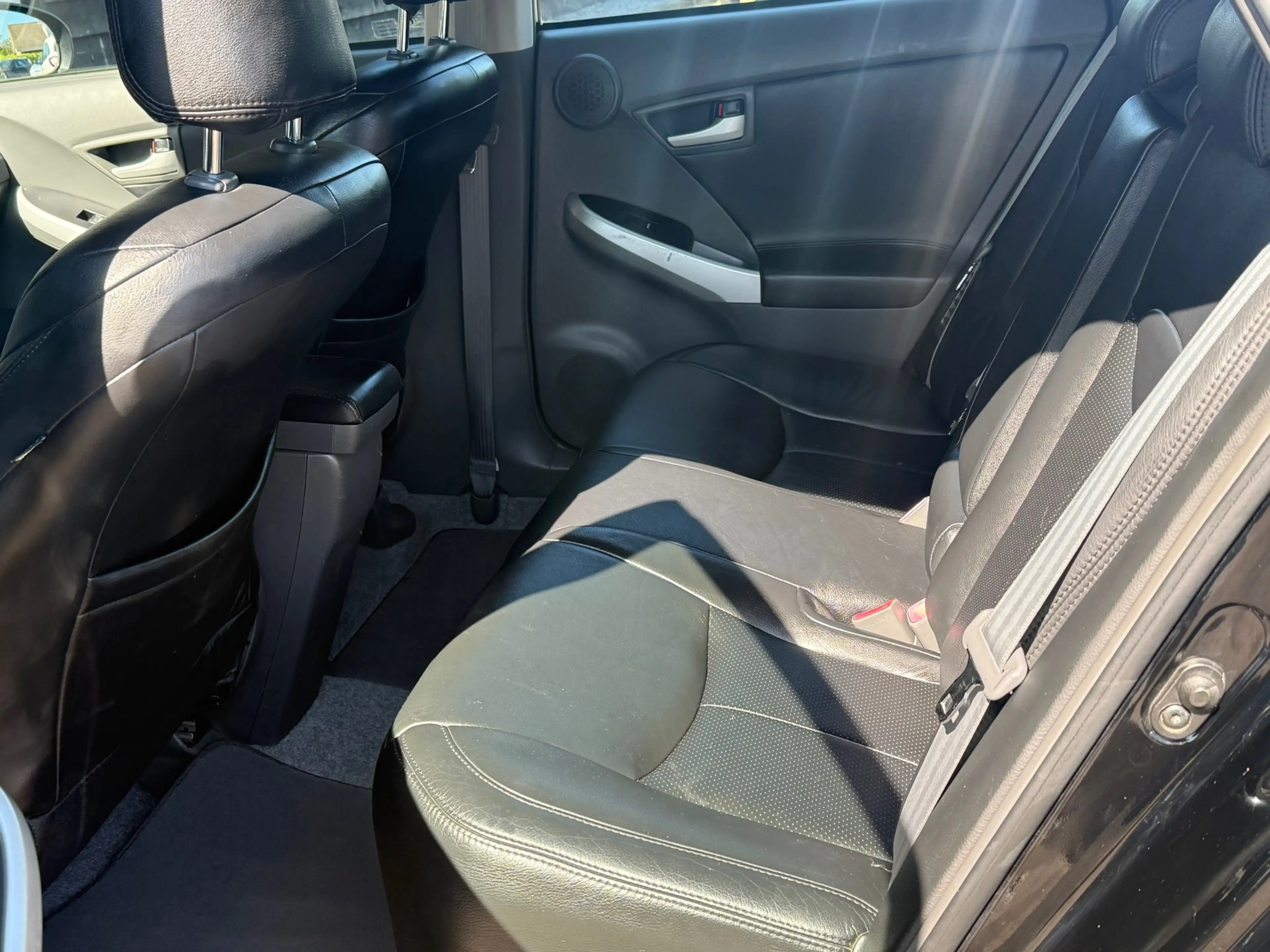 Toyota Prius 1.8 Dynamic — photo 12