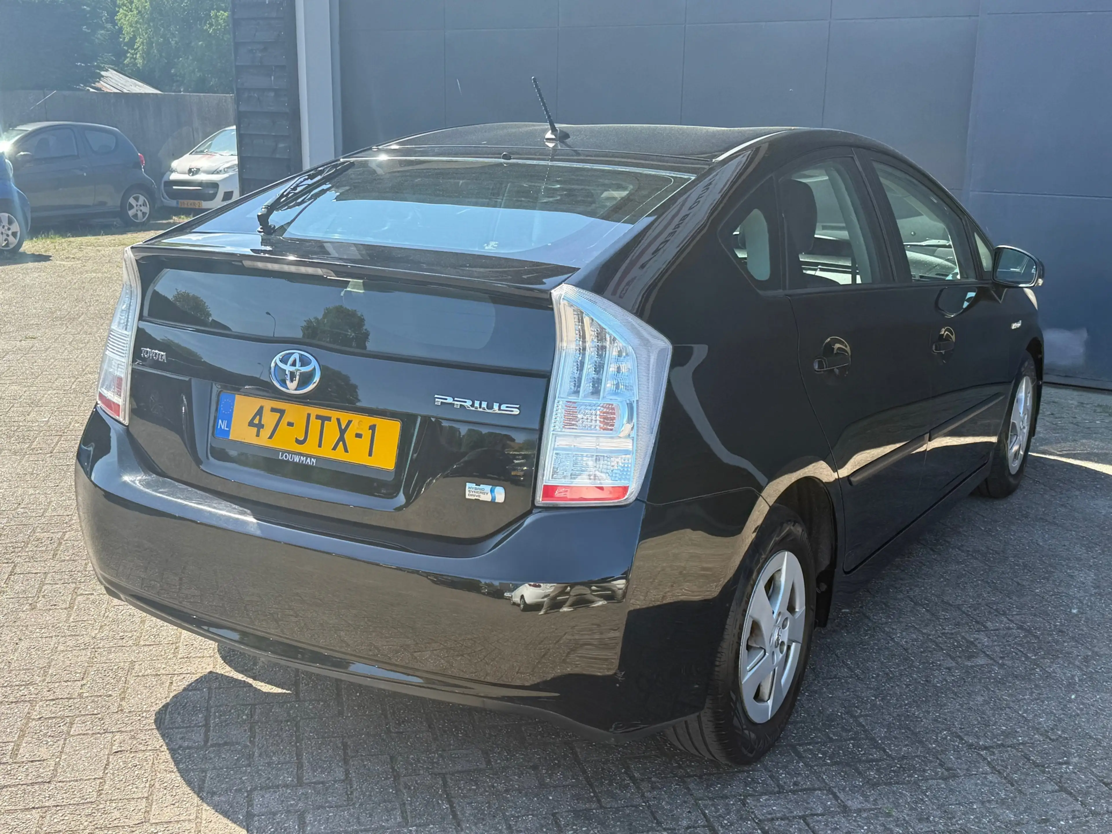 Toyota Prius 1.8 Dynamic — photo 7