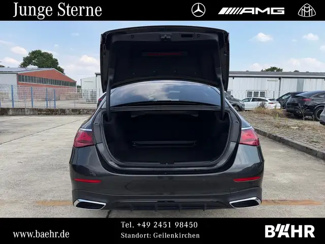 Mercedes-Benz E-Class view 15