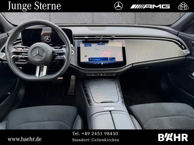 Mercedes-Benz E-Class view 4