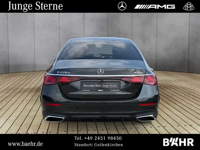 Mercedes-Benz E-Class view 8