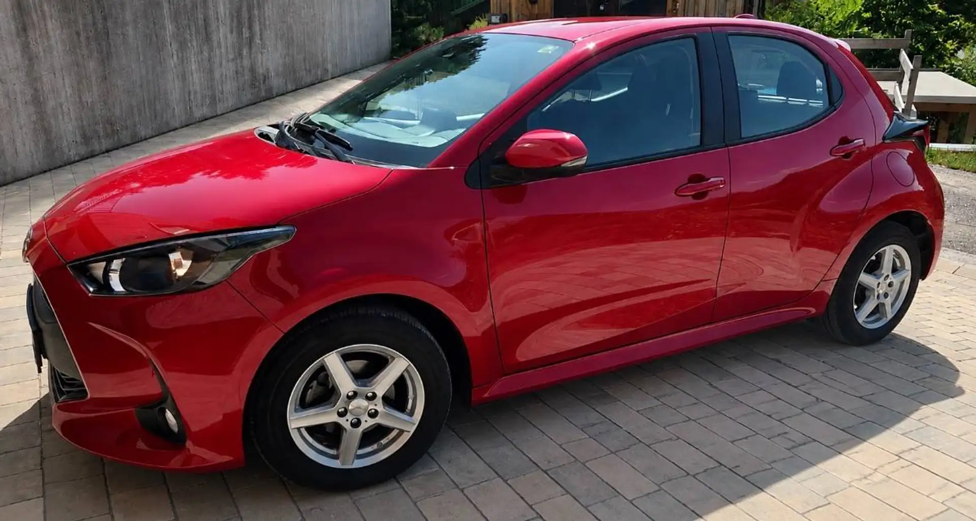 Toyota Yaris Yaris 1,0 VVT-i Active Rot - 1