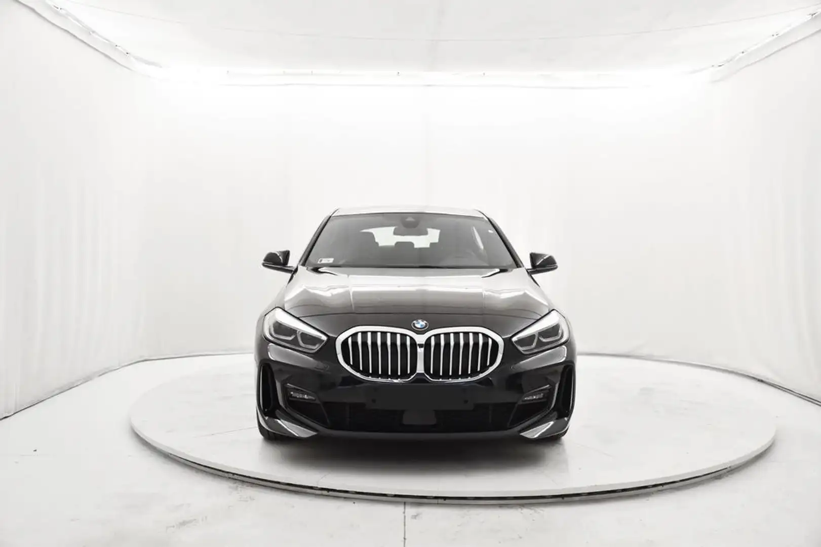 BMW 118 bz Msport CAMBIO AUTO CERCHI 17,NAVI,LED,AZIENDALE Zwart - 2