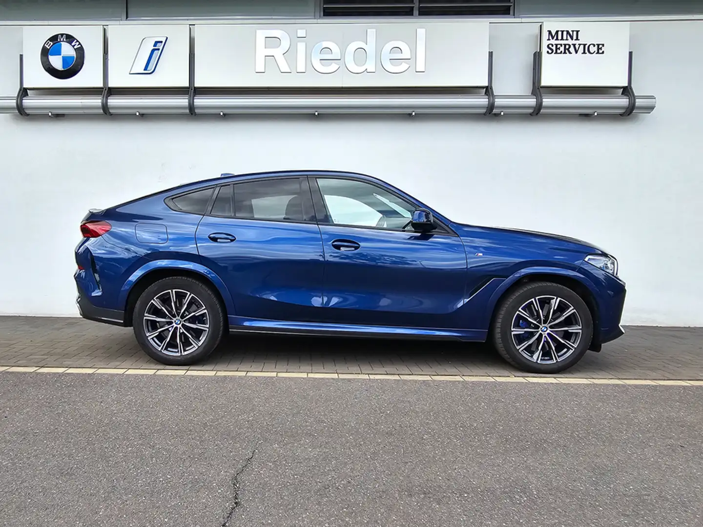 BMW X6 xDrive40d M Sportpaket*Pano*DAPro*AHK*Laser* Blau - 2