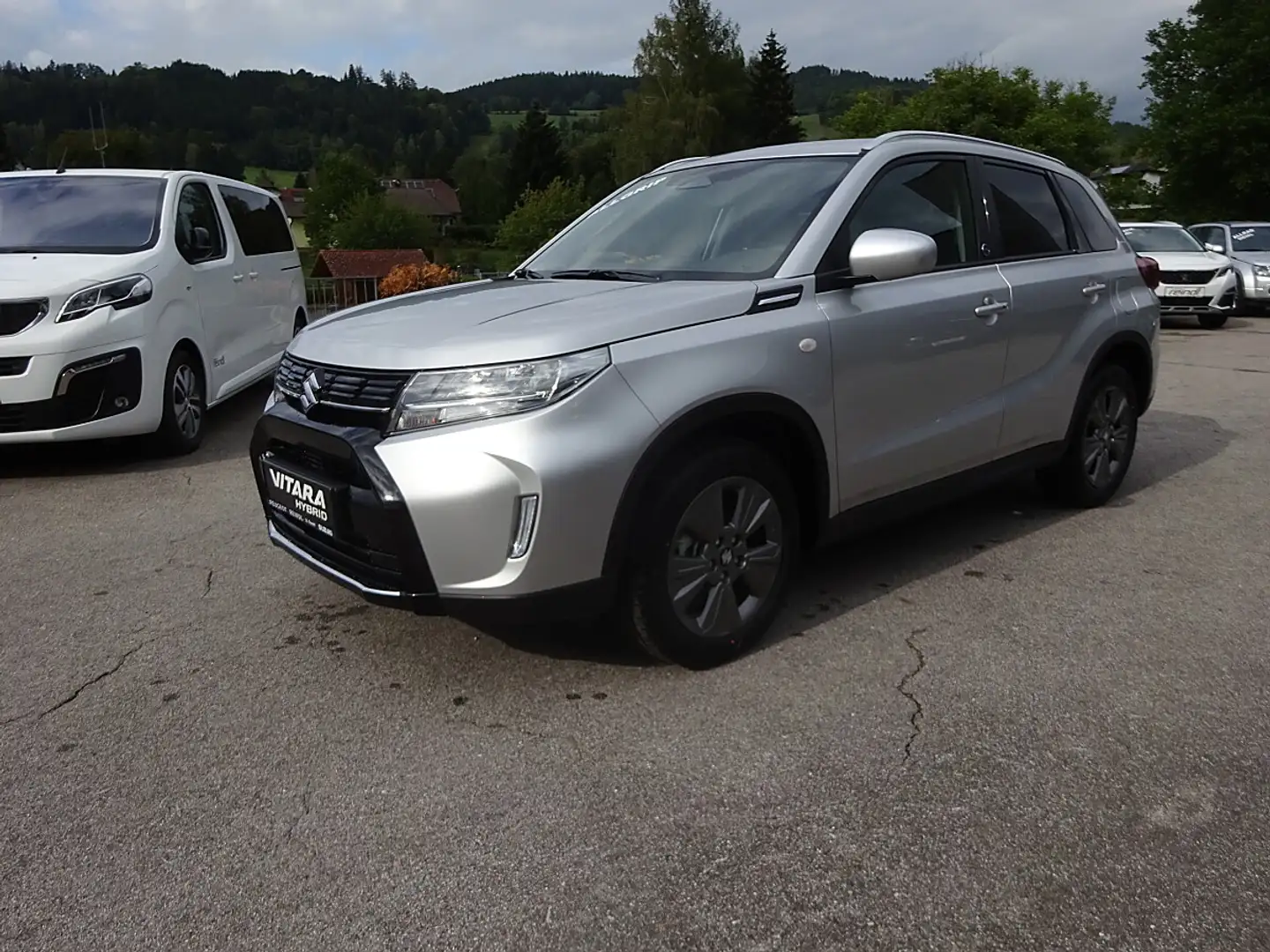 Suzuki Vitara 1,4 Hybrid ALLGRIP shine,"SOFORT VERFÜGBAR" !! Silber - 1