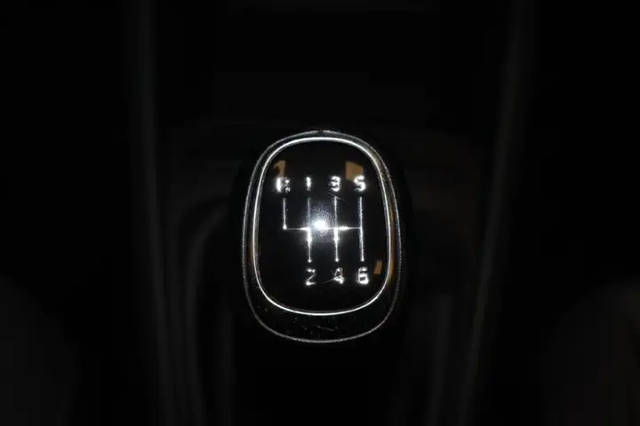 Kia Stonic 2022, foto 32