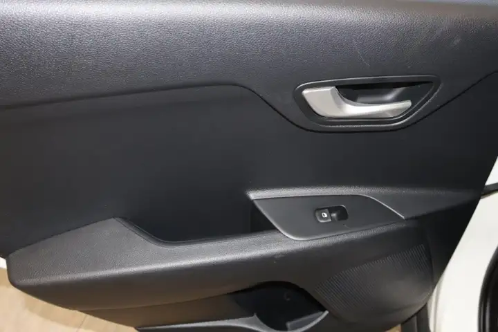 Kia Stonic 2022, foto 25