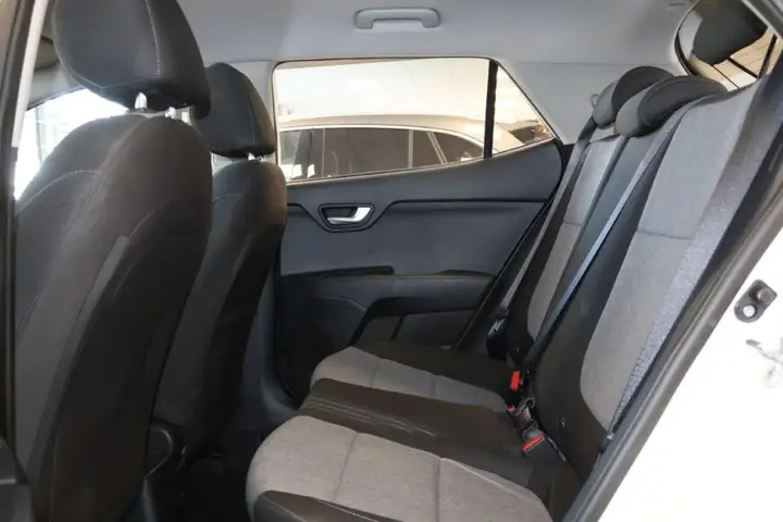 Kia Stonic 2022, foto 24