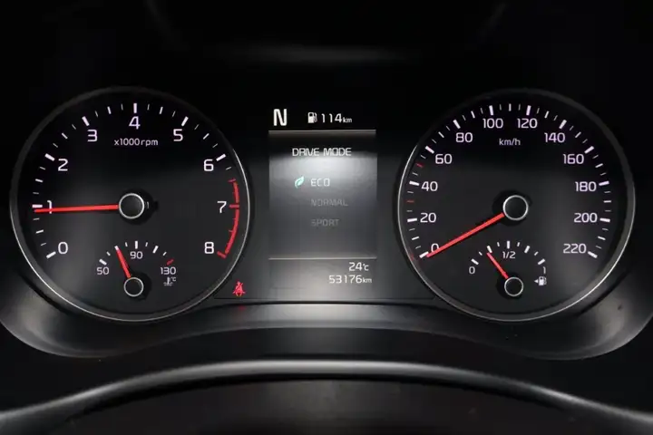 Kia Stonic 2022, foto 36