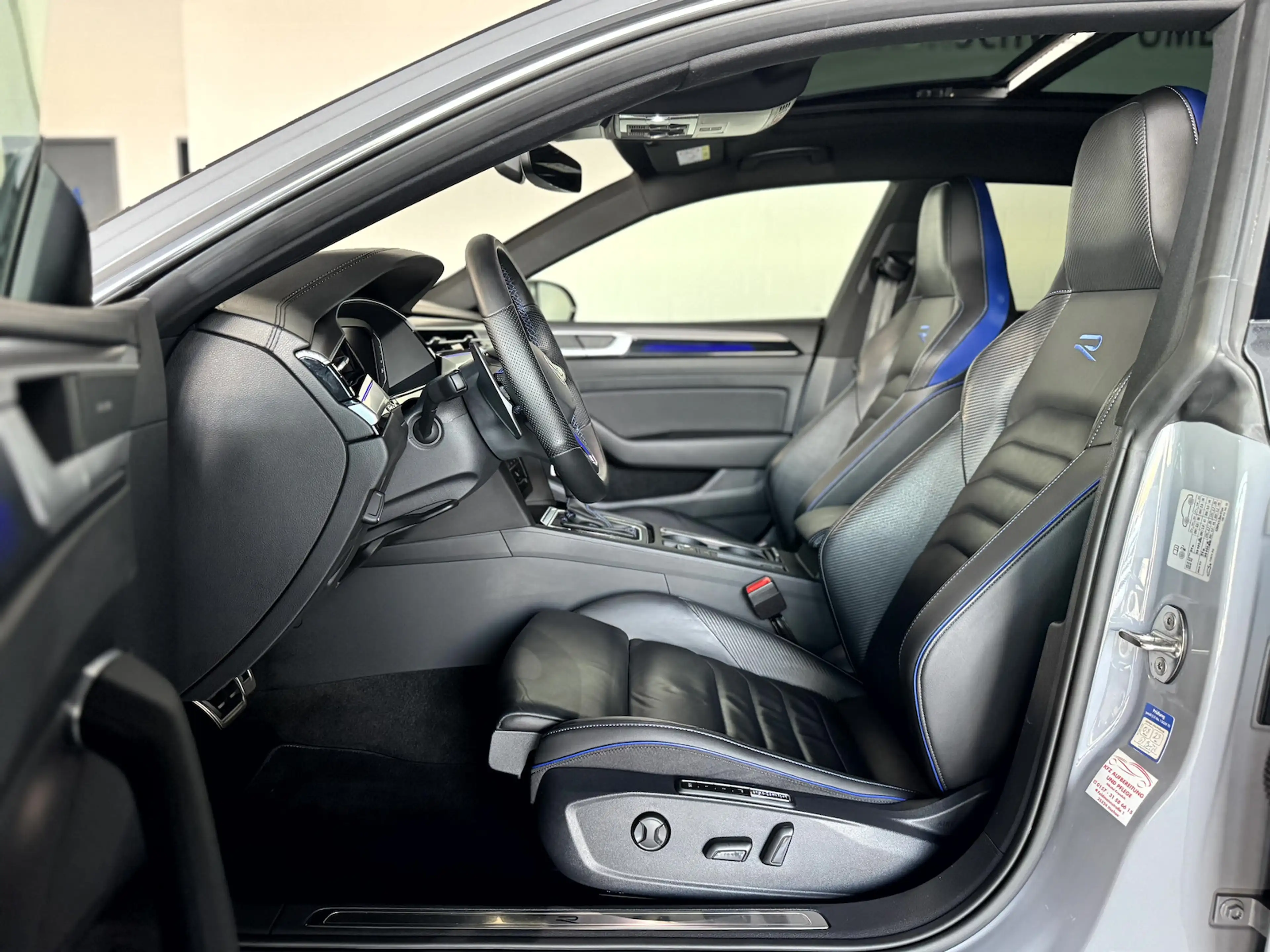 Volkswagen Arteon Shooting Brake R 2.0 TSI*Pano*AHK*HUD*H&K* — photo 10