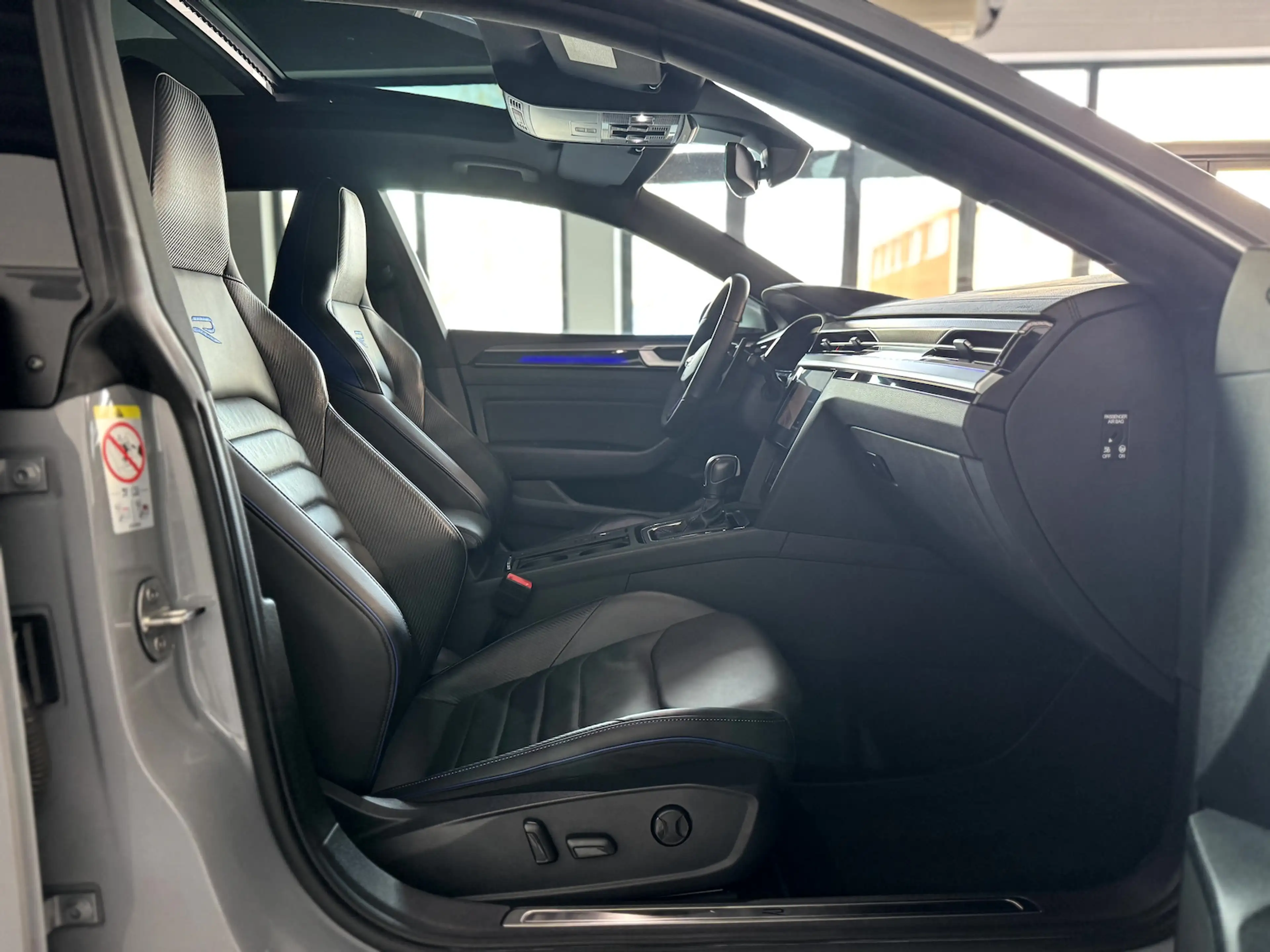 Volkswagen Arteon Shooting Brake R 2.0 TSI*Pano*AHK*HUD*H&K* — photo 11