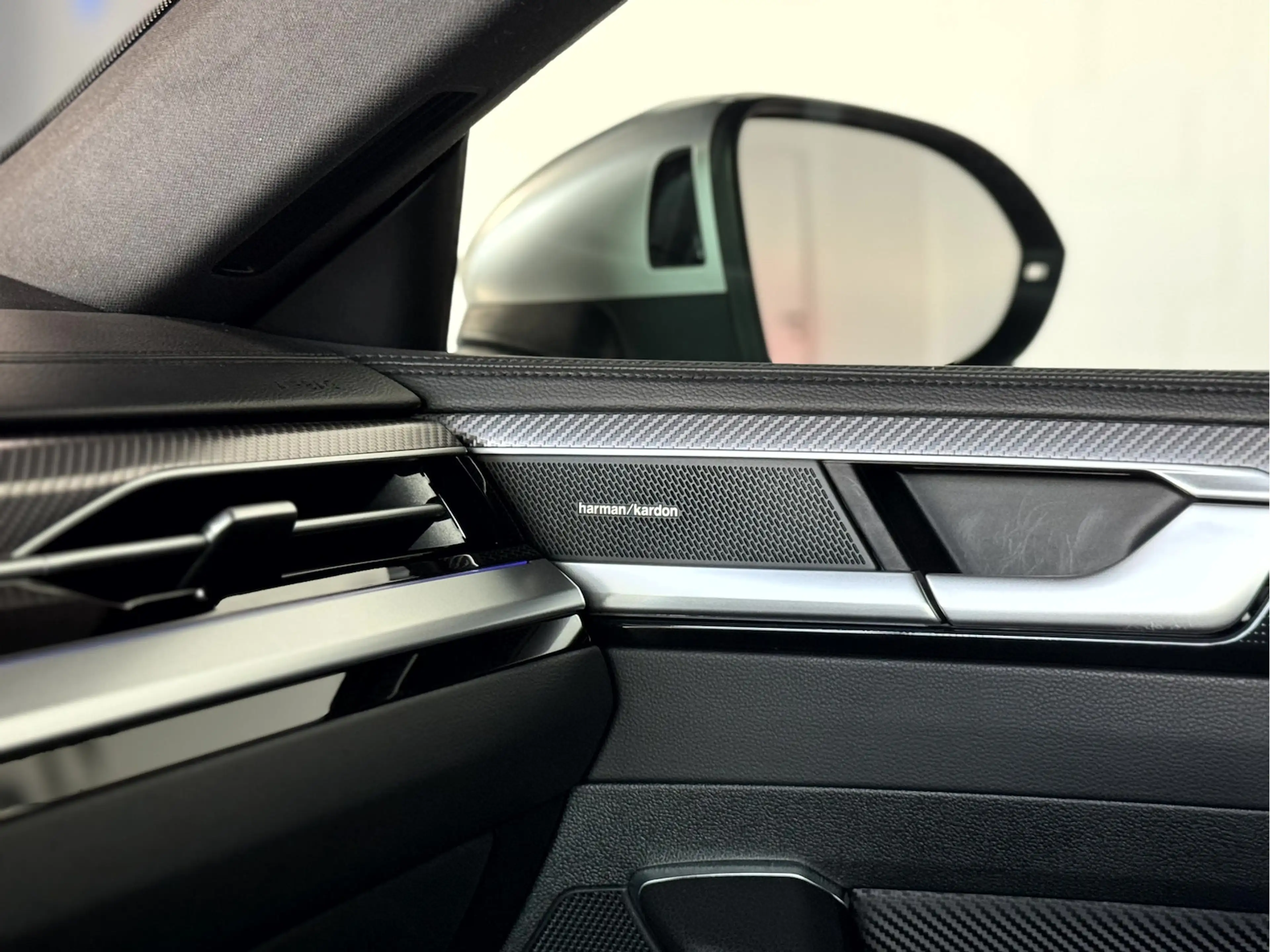 Volkswagen Arteon Shooting Brake R 2.0 TSI*Pano*AHK*HUD*H&K* — photo 15