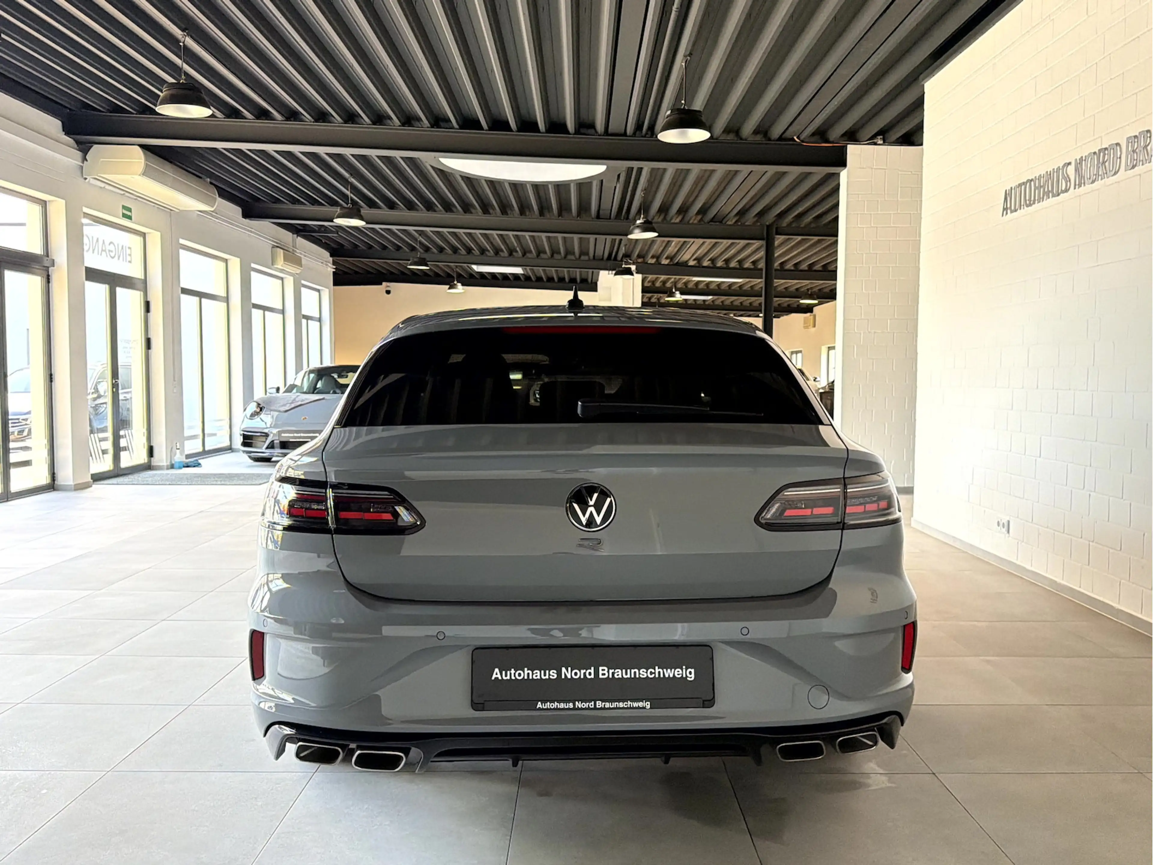 Volkswagen Arteon Shooting Brake R 2.0 TSI*Pano*AHK*HUD*H&K* — photo 6