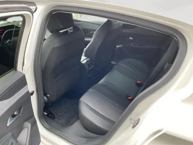 Peugeot 308 view 8