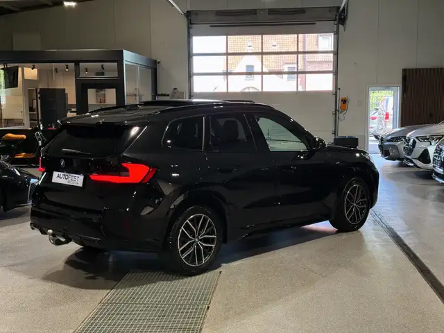BMW X1 view 10