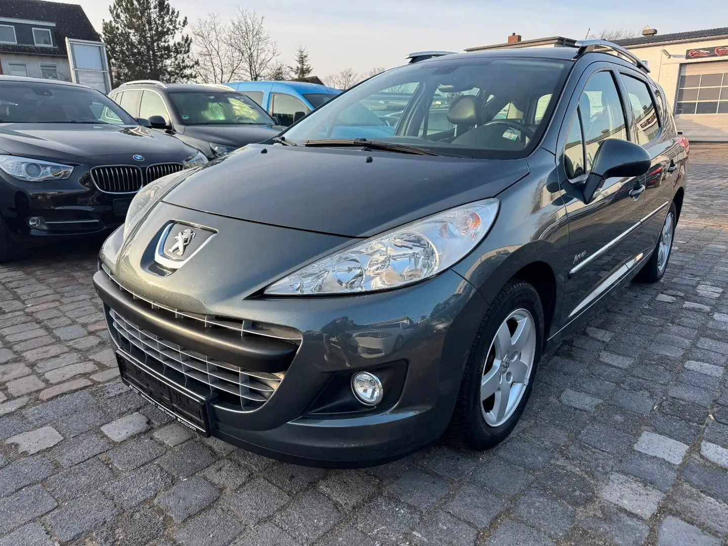 Peugeot 207 SW Forever *Teilleder*Panorama*Klima - 1