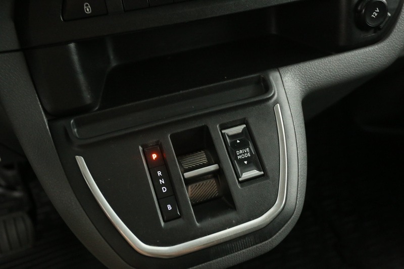 Opel Vivaro-e 75 kWh L2H1 | Snelladen | SOH 88% | Airco | 3 Zits — photo 18
