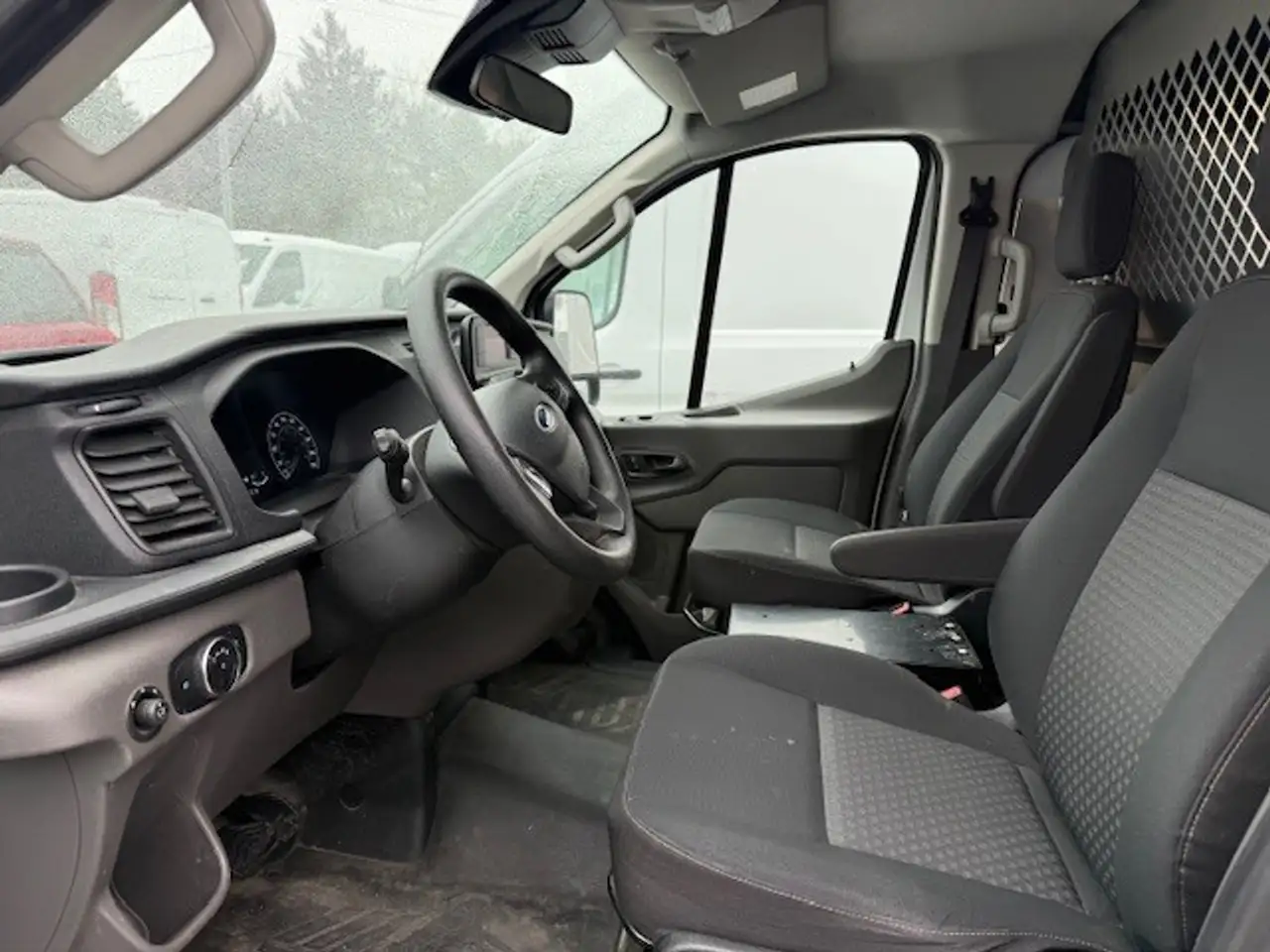 Ford Transit Cargo Van снимка Ford Transit Cargo Van