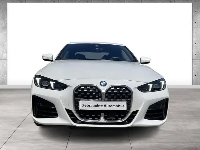 BMW 4 Series view 4