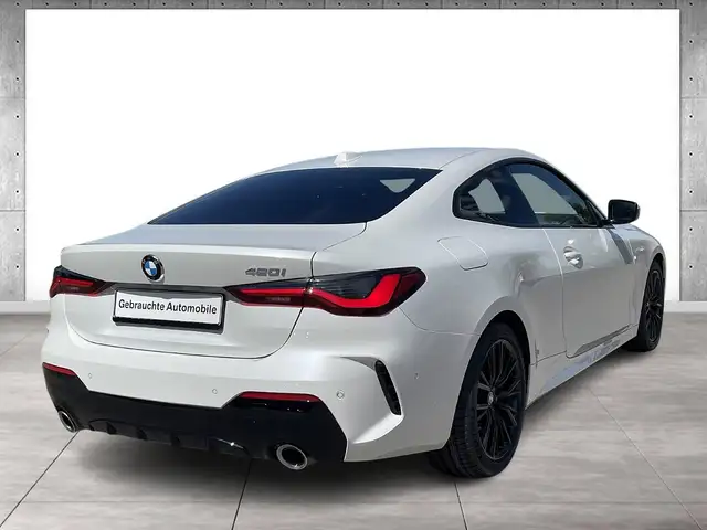 BMW 4 Series view 9