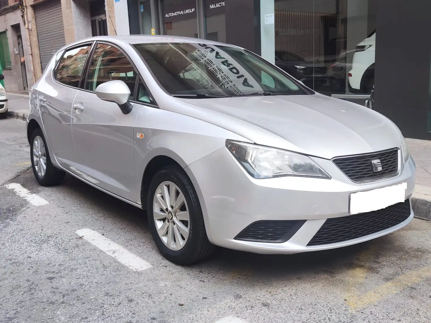 SEAT Ibiza 1.2TDI CR Reference Gris - 1