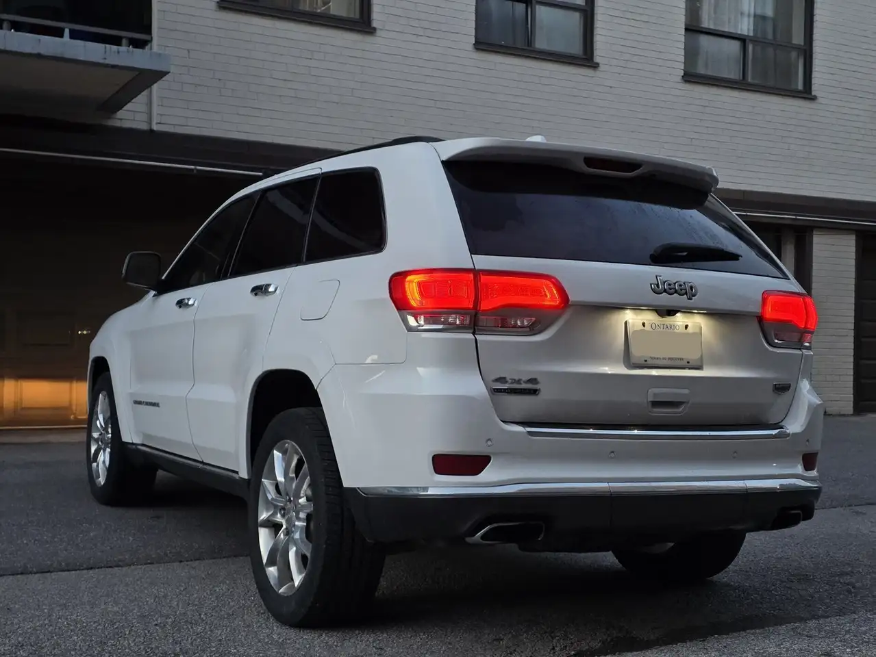 Jeep Grand Cherokee снимка Jeep Grand Cherokee