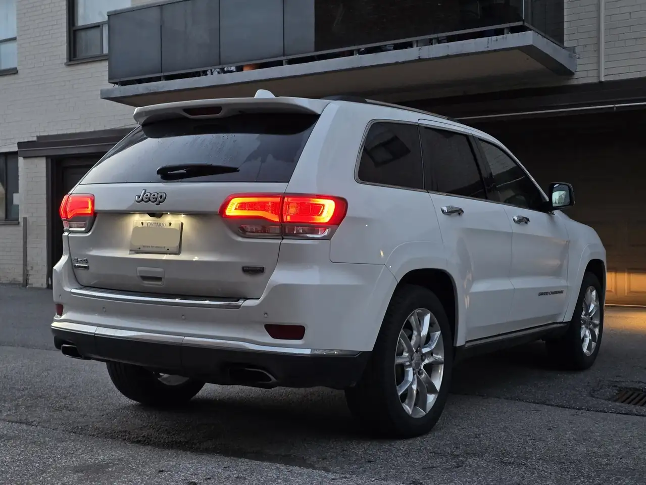 Jeep Grand Cherokee снимка Jeep Grand Cherokee