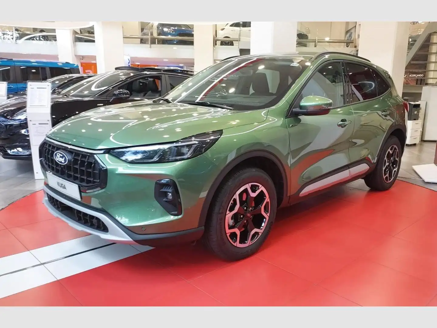 Ford Kuga Active 2.5 Duratec FHEV 132kW Auto 180CV Verde - 2