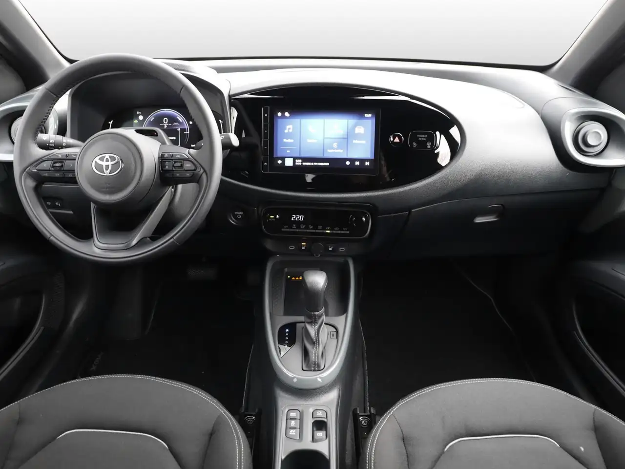 Toyota Aygo X 1,5 HEV Teamplayer SHZ PDC KLIMA BT 7