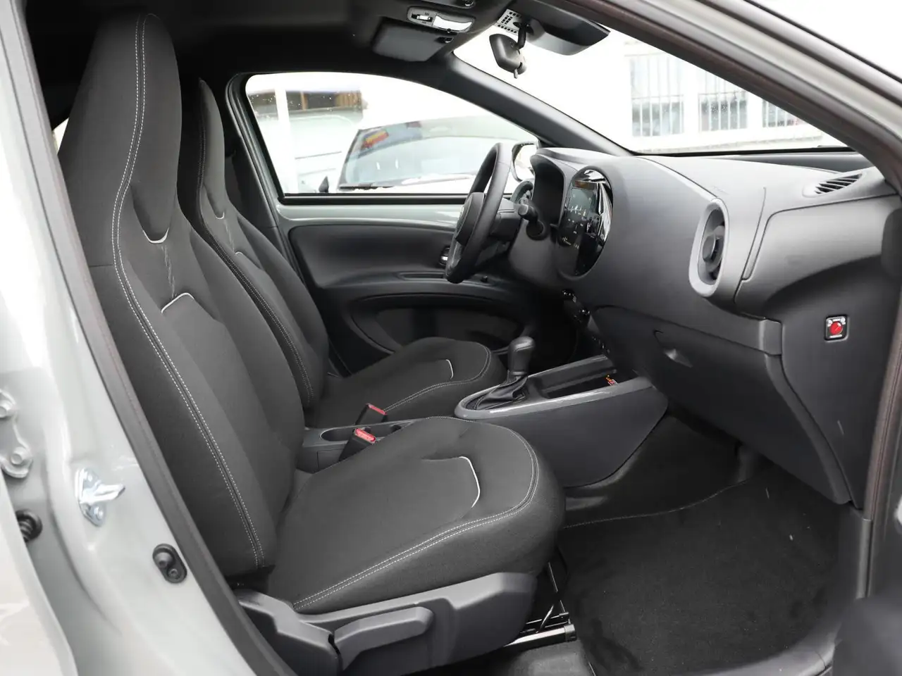 Toyota Aygo X 1,5 HEV Teamplayer SHZ PDC KLIMA BT 5