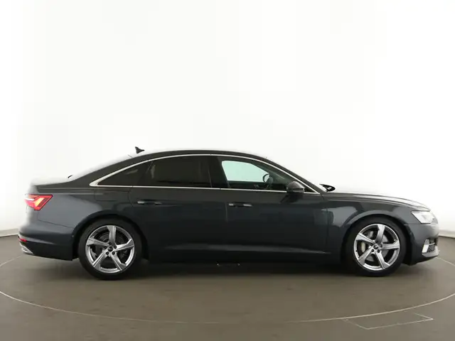 Audi A6 view 9