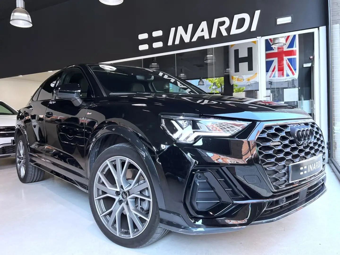 Audi Q3 Sportback 40 TDI Black line quattro S tronic 147kW Negro - 1